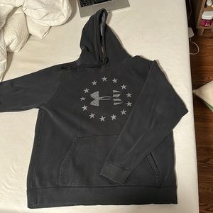 Under armour black sweatshirt